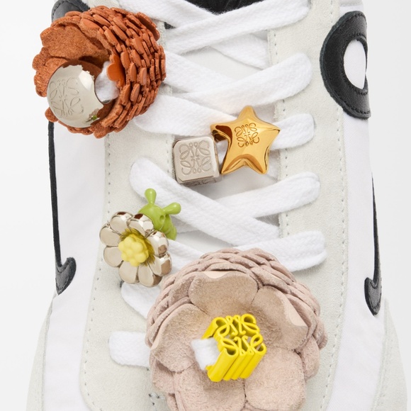 Loewe Customizable Accessories Yellow Dice x2 NEW - Picture 1 of 4